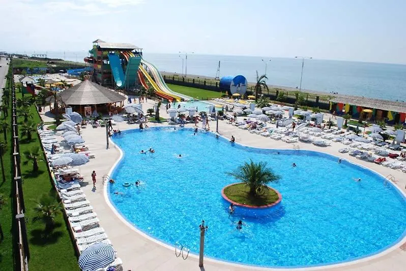 Aqualand Otel Batum